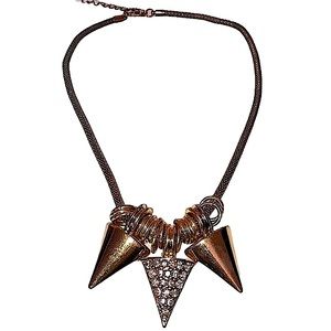 19” Mesh Chain‎ Gold Tone Triangle Spike Pyramid Necklace CZ / Rhinestones